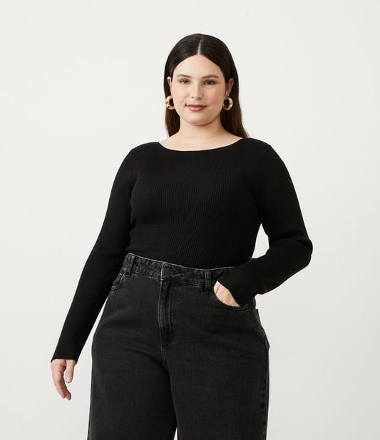Suéter de malha preto com decote em barco - Curve e Plus Size