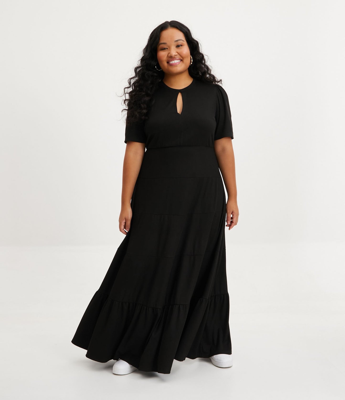 Vestito midi nero in pelle scamosciata con orlo a balze - Curve e taglie forti