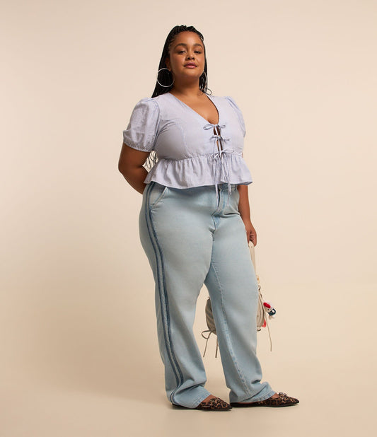 Jeans stile anni '90 con lavaggio chiaro e strisce laterali - Curve e taglie forti