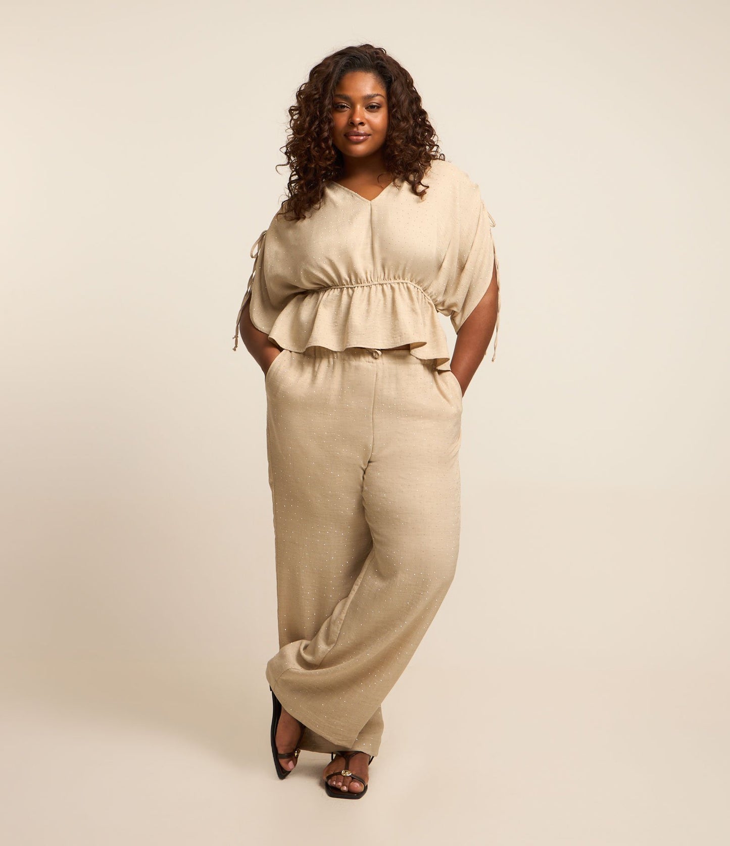 Pantaloni in crepe fluido con strass - Curve e taglie forti Beige