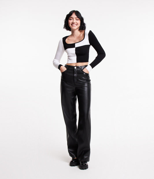 Calça reta de PU com bolsos pretos