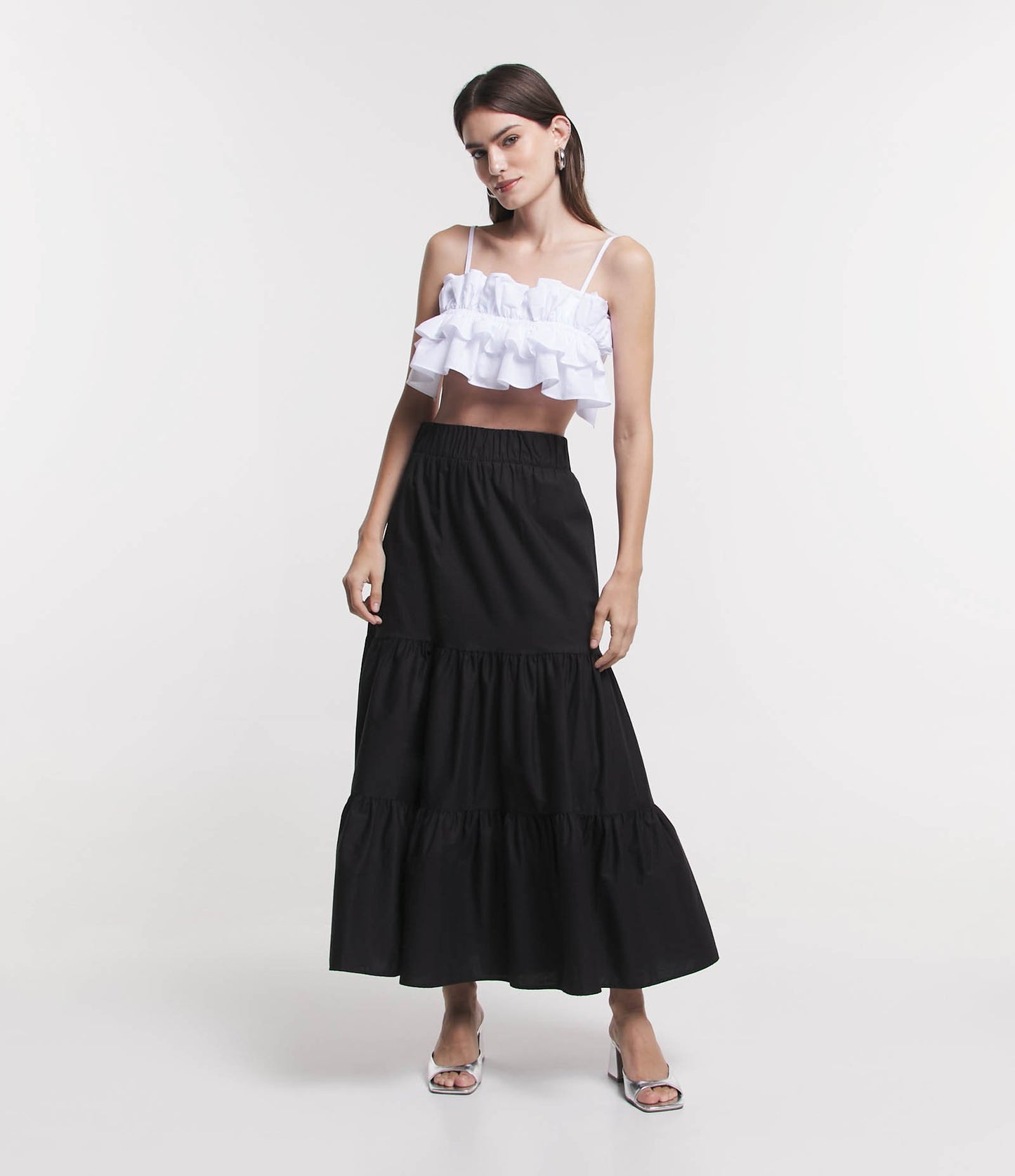 Saia midi em tricoline com elástico preto na cintura
