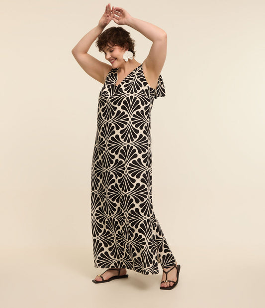 Vestido viscolinho preto com estampa abstrata - Curve e Plus Size