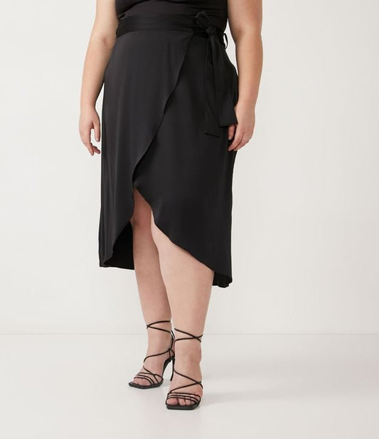 Falda Midi de Raso con Envoltura y Detalle de Lazo, Curvas y Tallas Grandes, Negra