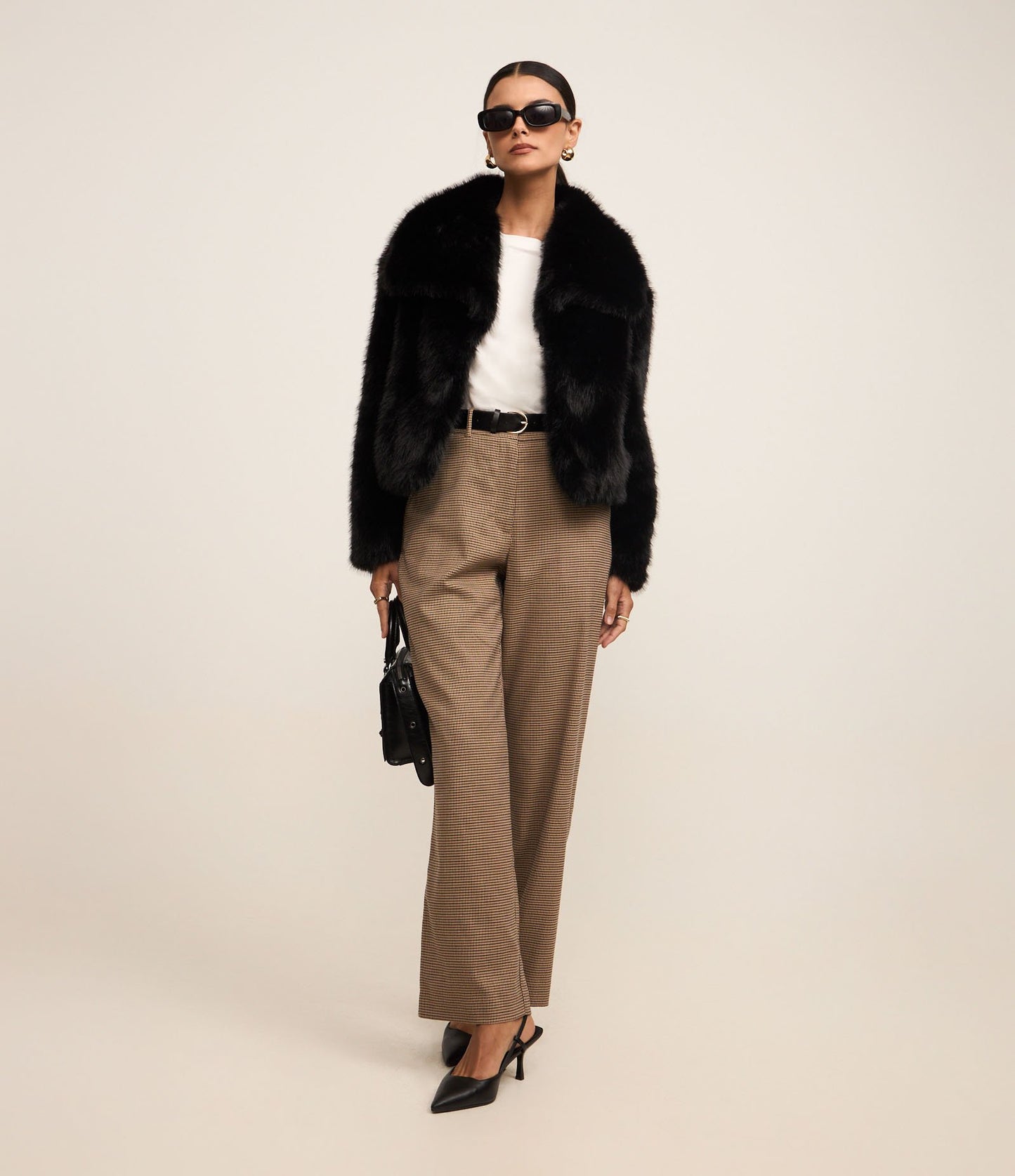 Calça reta de alfaiataria com cinto de PU e estampa Houndstooth bege