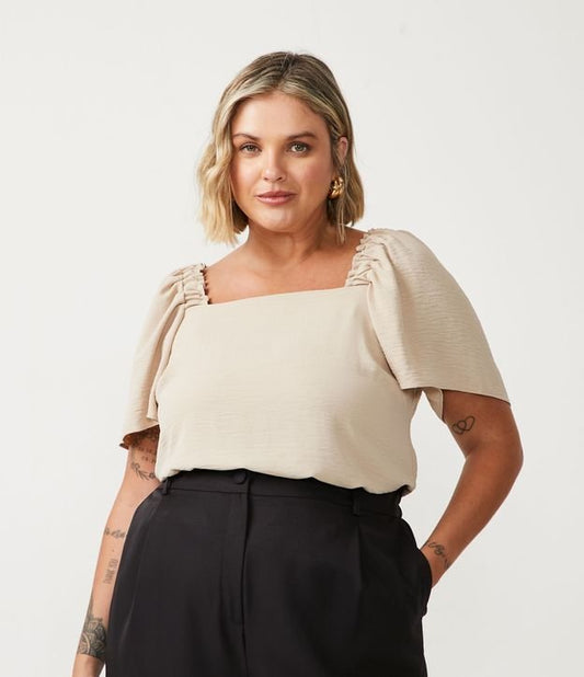 Camicetta in crepe con scollo quadrato - Curve e taglie forti - Beige