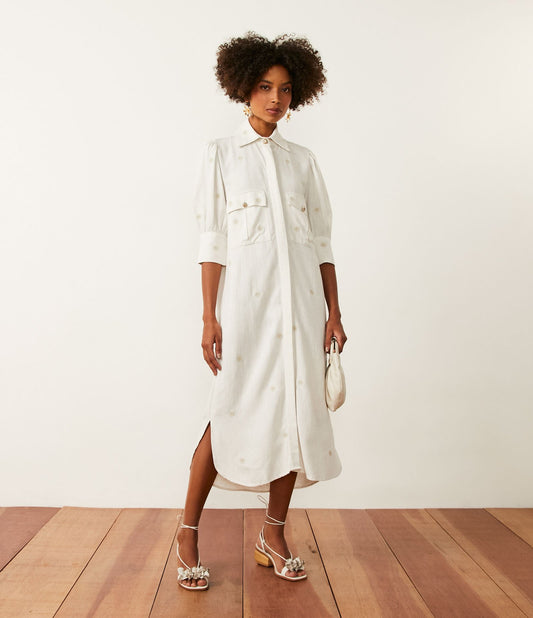 Vestido de camisa de linho off-white com bordado