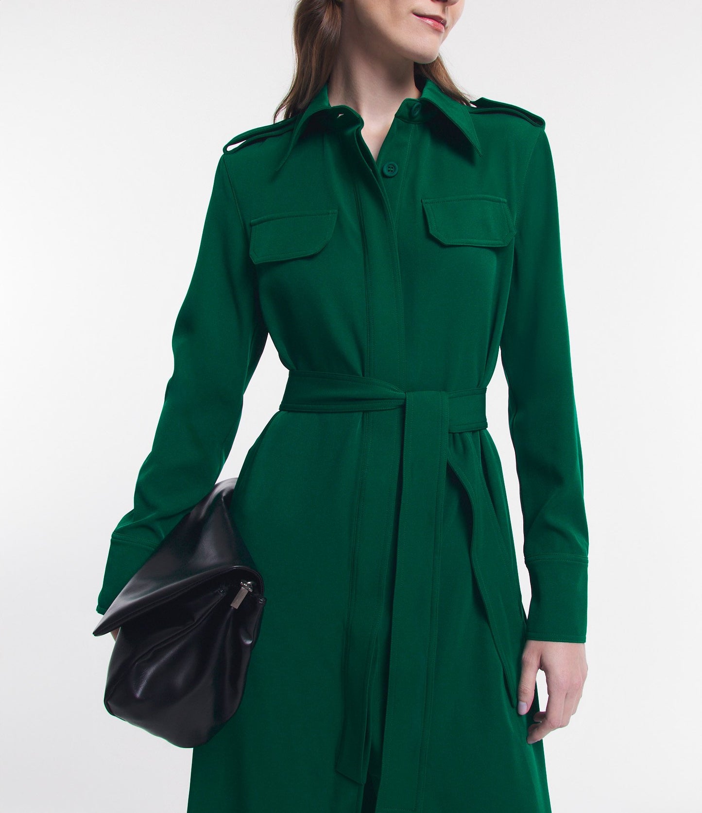 Vestito midi in crepe con cravatta in vita e tasca verde con patta