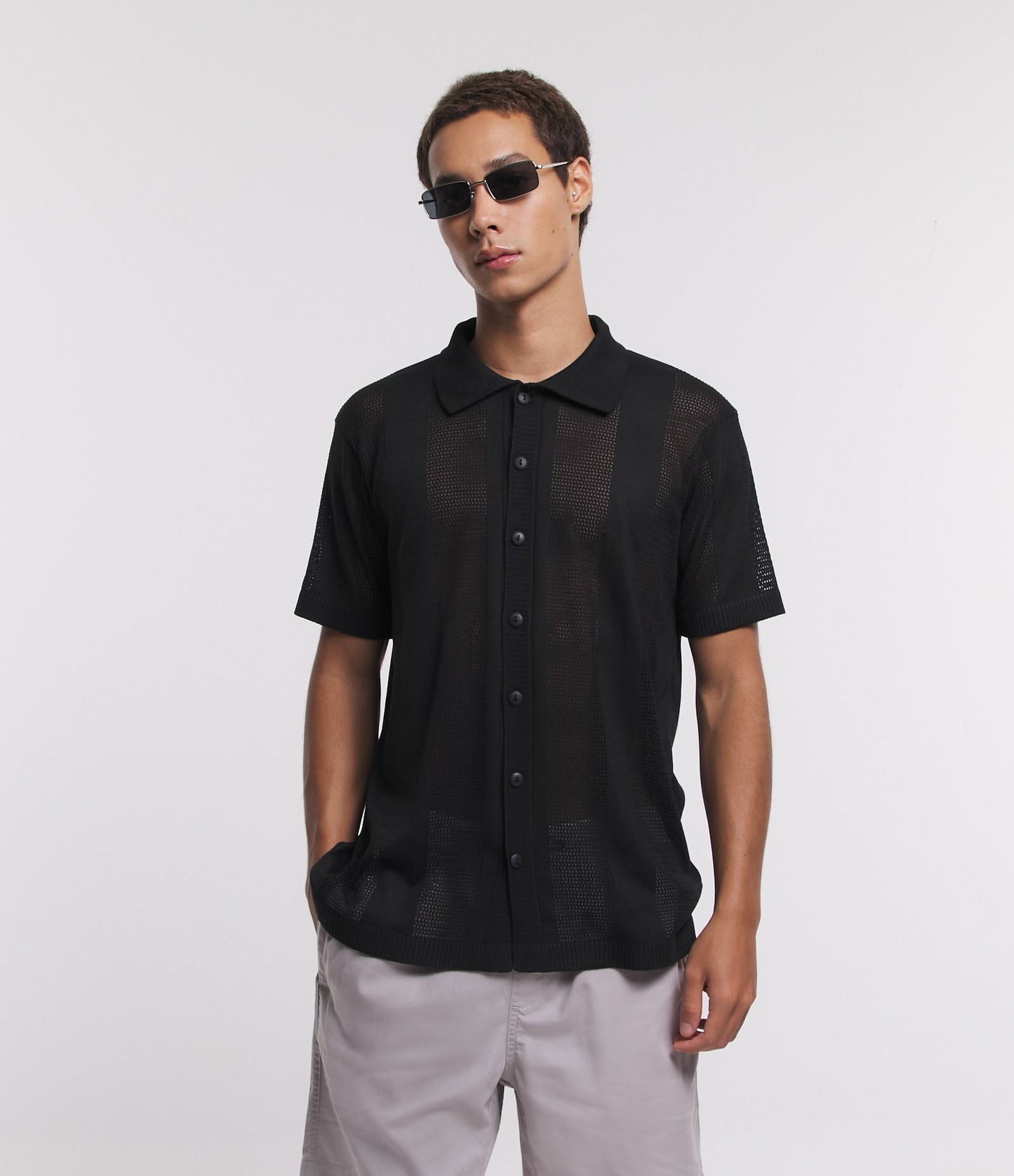Camisa de malha Comfort com listras e textura aberta em preto