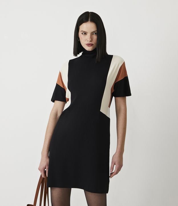 Vestido Midi em Molecotton Preto com Painéis Contrastantes