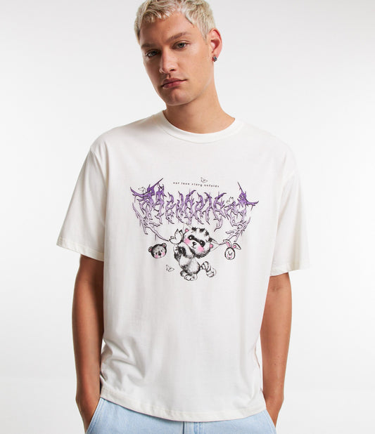 Camiseta Boxy de algodão com letras tribais brancas e estampa de urso