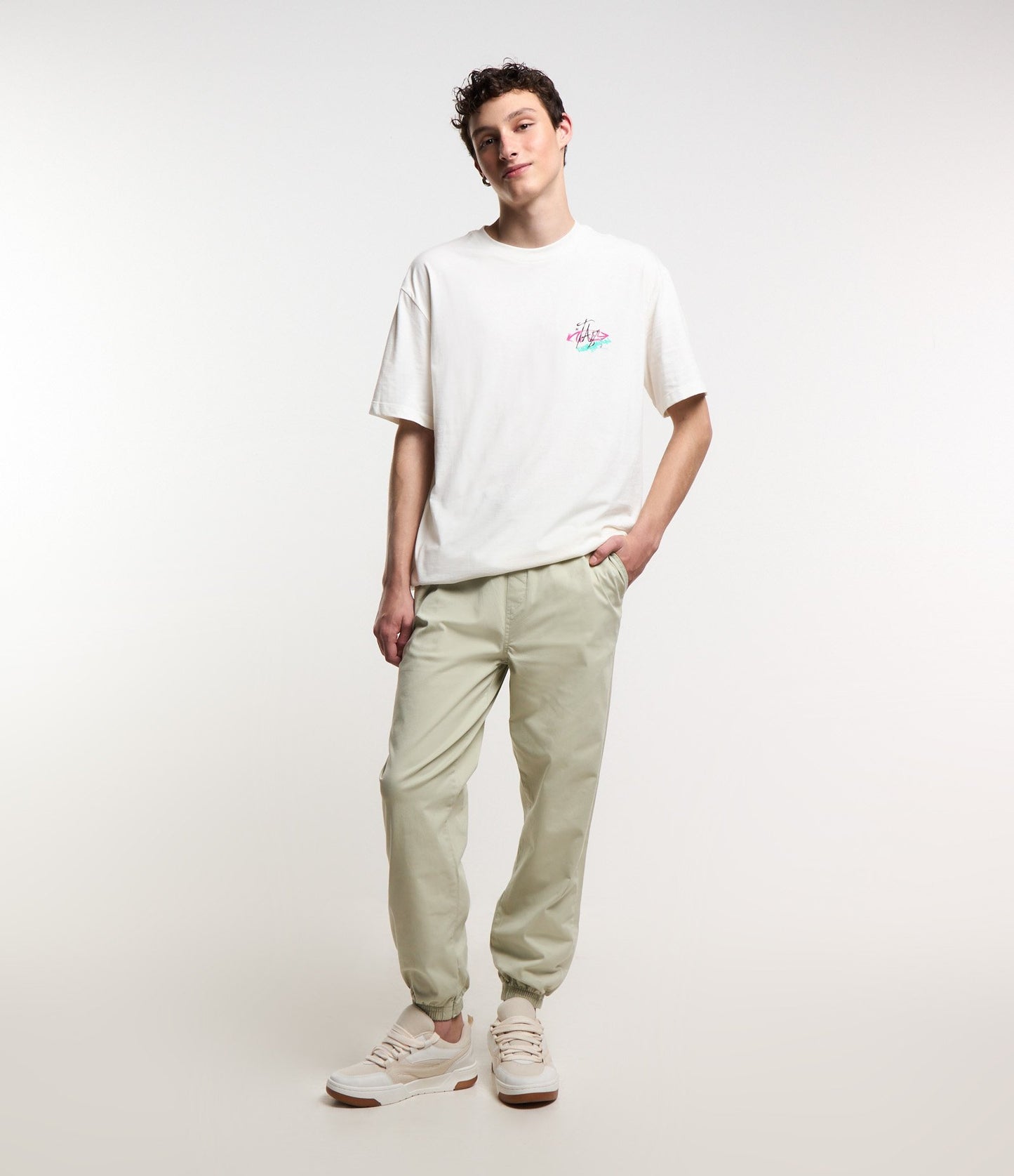 Pantaloni Jogger in Twill sbiadito con elastico in vita bianco