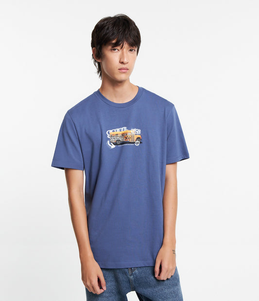 Camiseta Comfort Cotton com estampa de ônibus em estilo grafite azul
