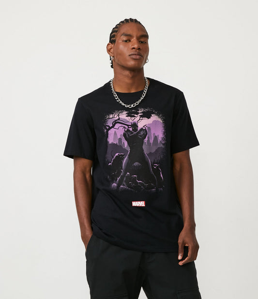 Camiseta Regular Fit Black Panther Print em tecido de meia malha