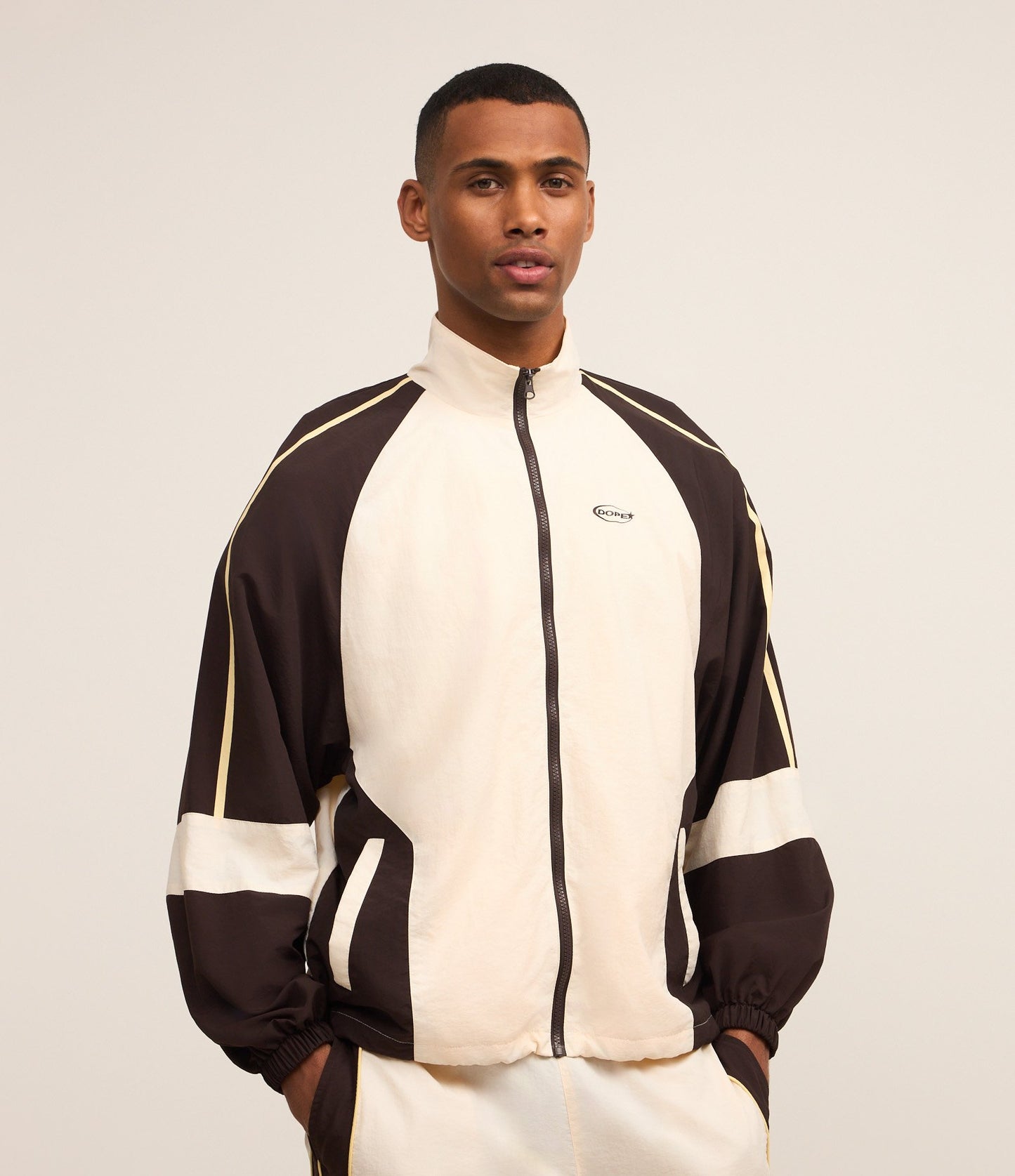 Chaqueta deportiva de poliamida con bloque de color beige/negro/marrón