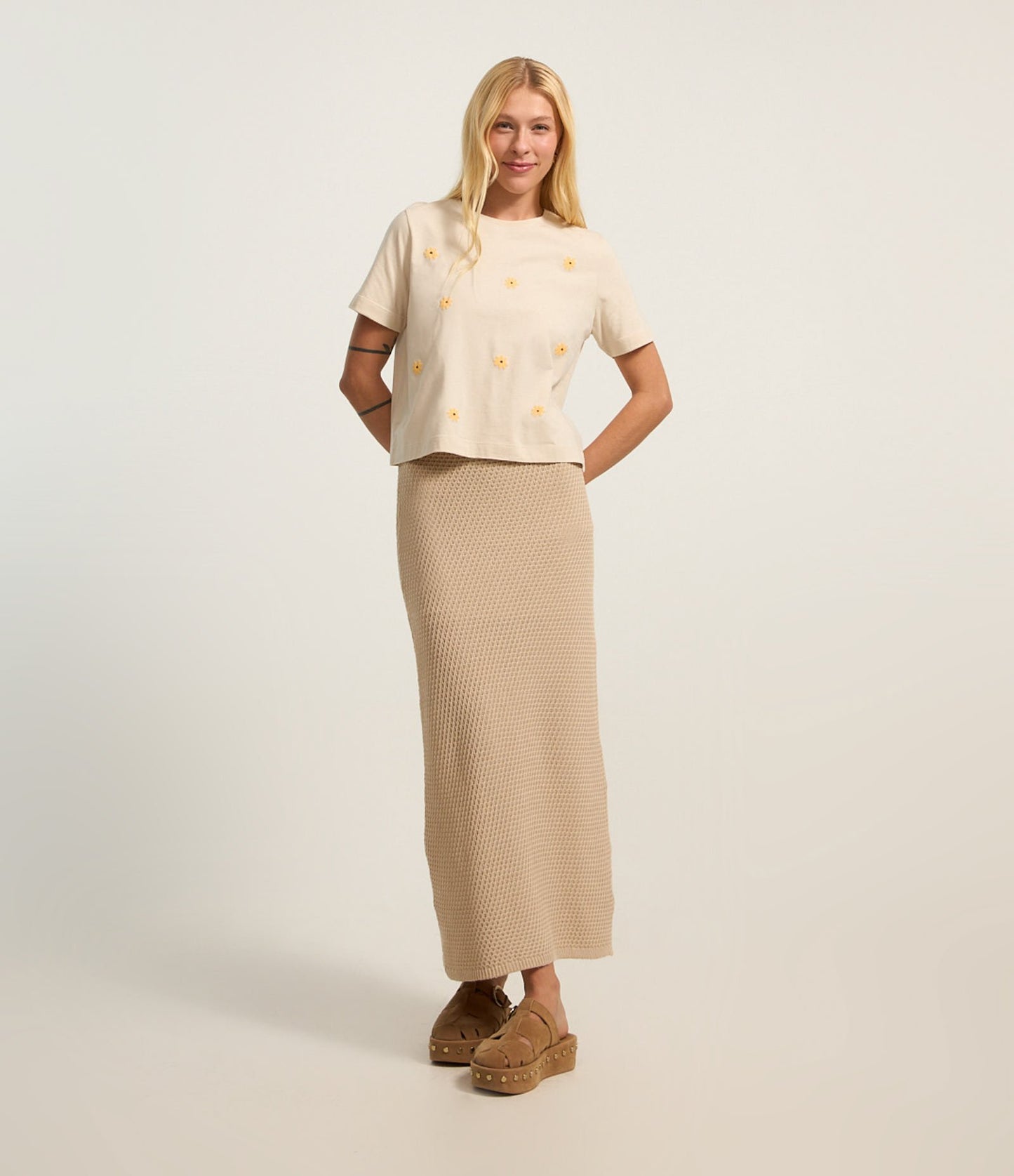 Blusa Baby Look de Algodão Floral Bege