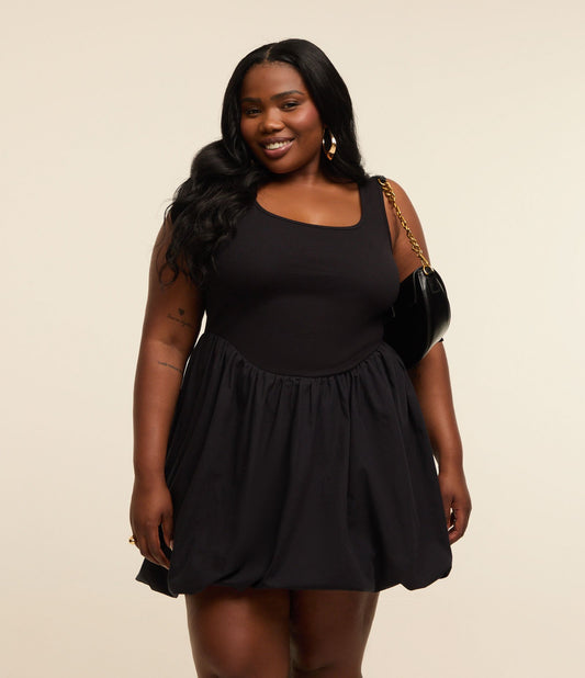 Vestido curto preto sem mangas com balão em algodão - Curve e Plus Size