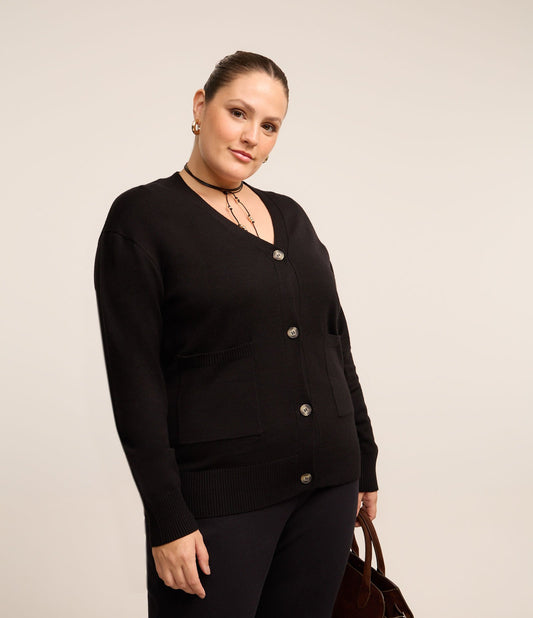 Cardigã de tricô preto com bolsos frontais - Curve e Plus Size