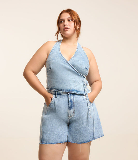 Denim corto con orlo a vivo e taglie forti blu