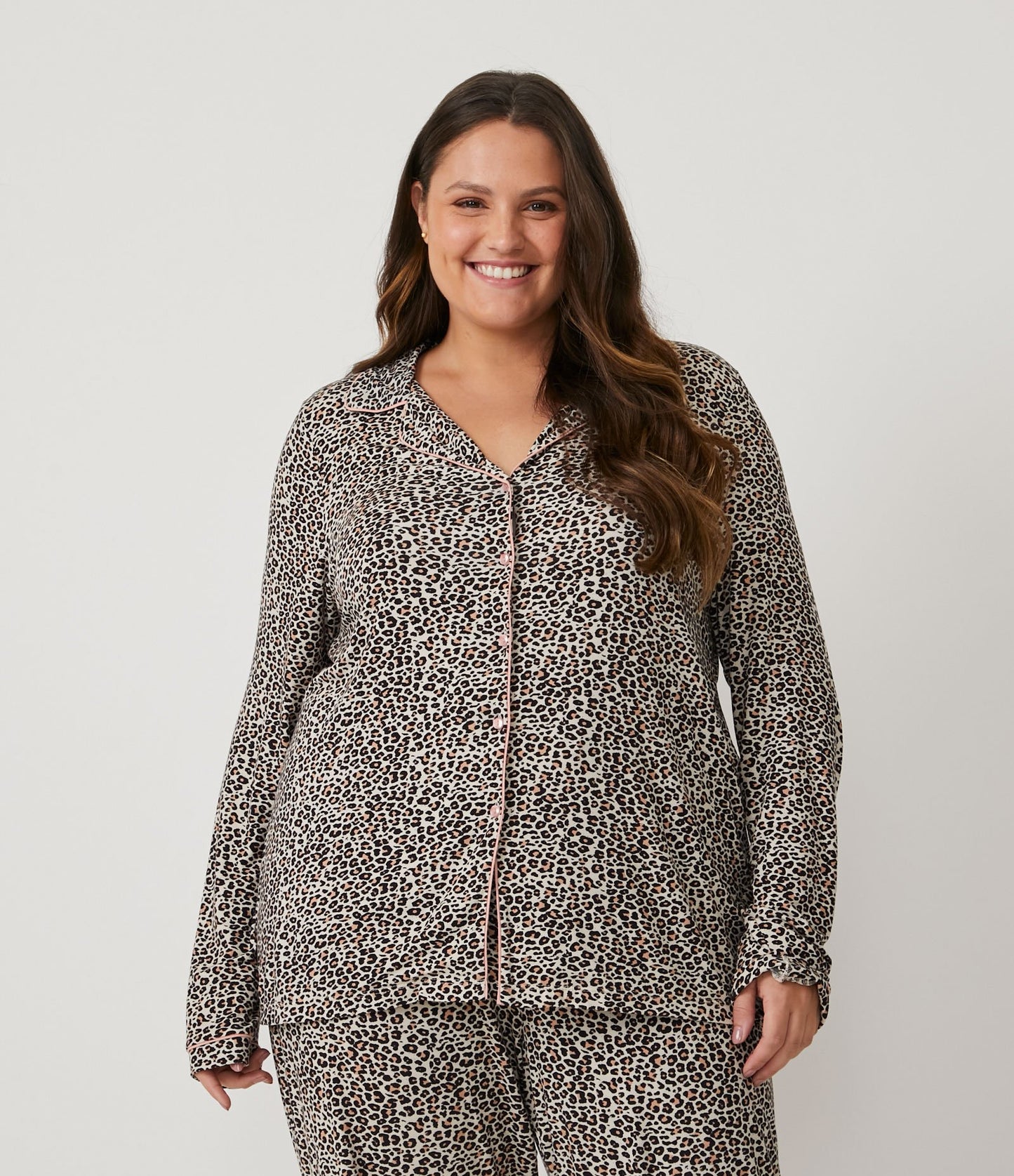 Camicia pigiama Viscolycra con stampa animale leopardata, taglie forti e taglie forti, nero/marrone/rosa
