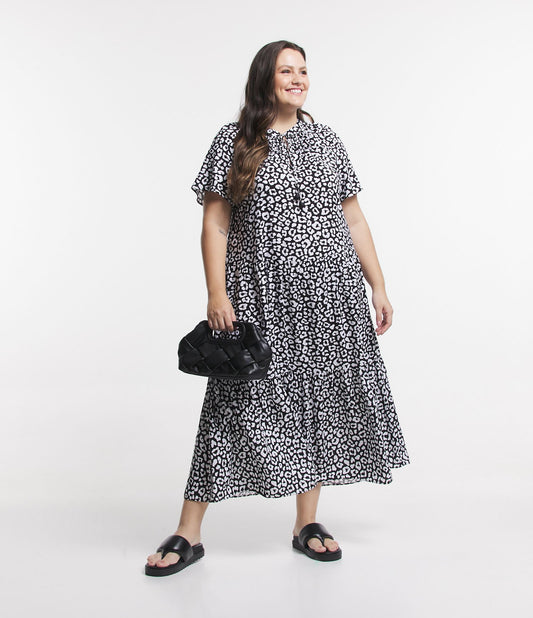 Vestito midi con maniche corte in viscosa, stampa animalier leopardata, taglie forti e taglie forti, nero