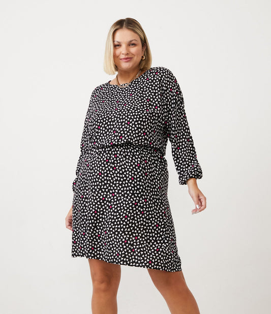 Vestido curto de viscose com estampa de coração e cintura elástica, Curve & Plus Size, preto