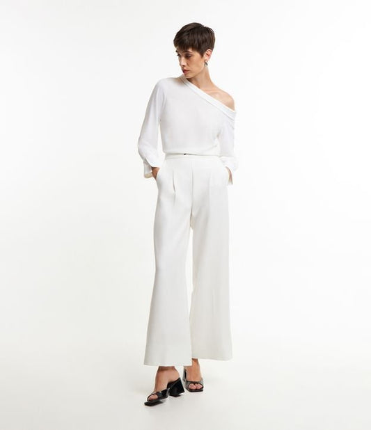 Calça de perna larga sob medida com cós elástico nas costas e pregas em branco