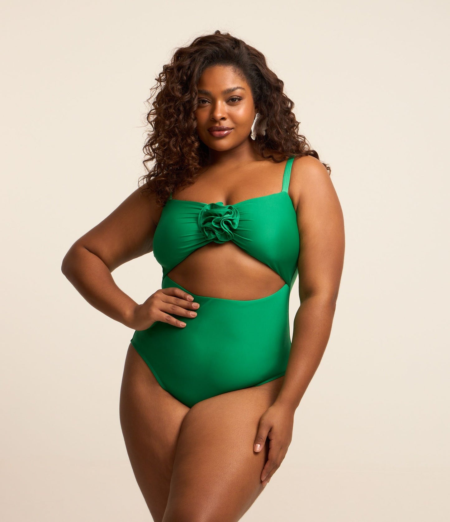 Costume da bagno verde Curve e taglie forti con design cut-out e applicazioni floreali