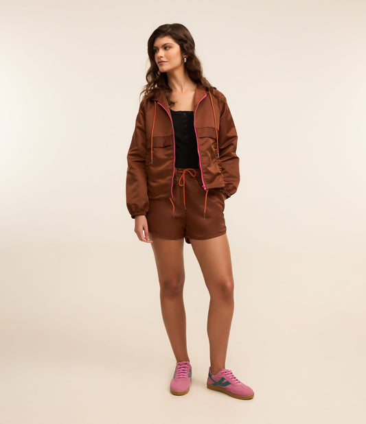 Runner corto con elastico in vita e coulisse marrone