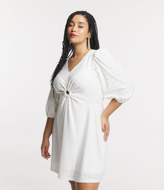 Vestido curto Laise com detalhes em babados e mangas bufantes, Curve & Plus Size, branco