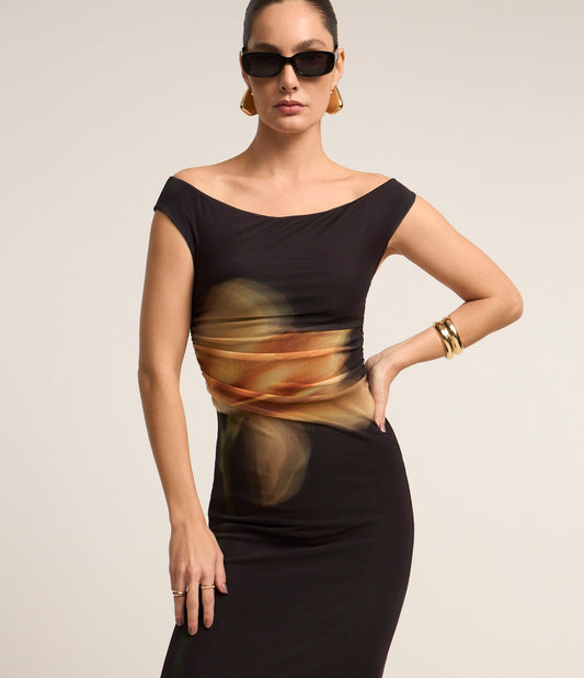 Vestido midi negro de tul con estampado floral sin hombros