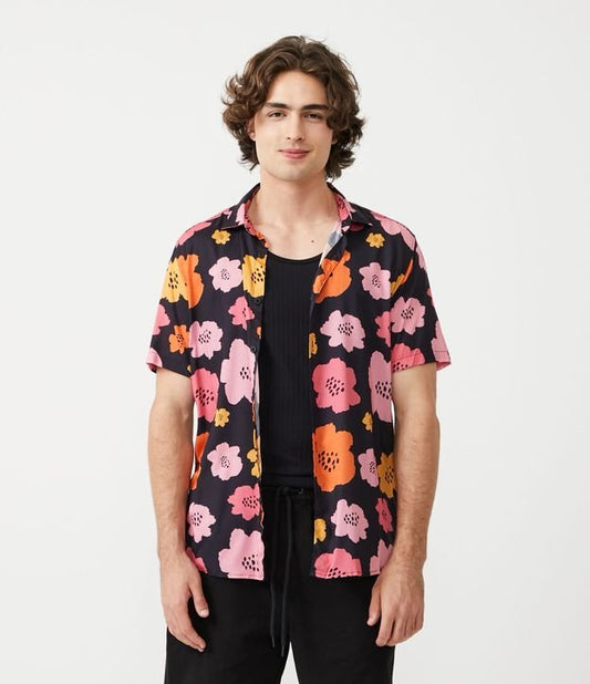 Camisa de manga curta de viscose com estampa floral preta