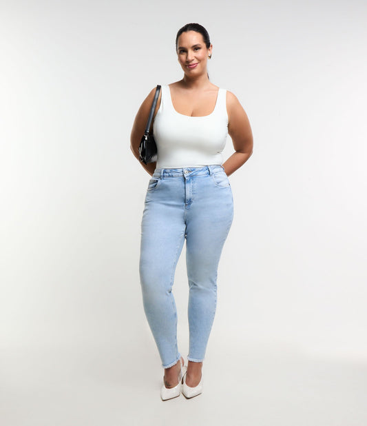 Jeans skinny con vita media e orlo sfrangiato - Curve e taglie forti - Blu