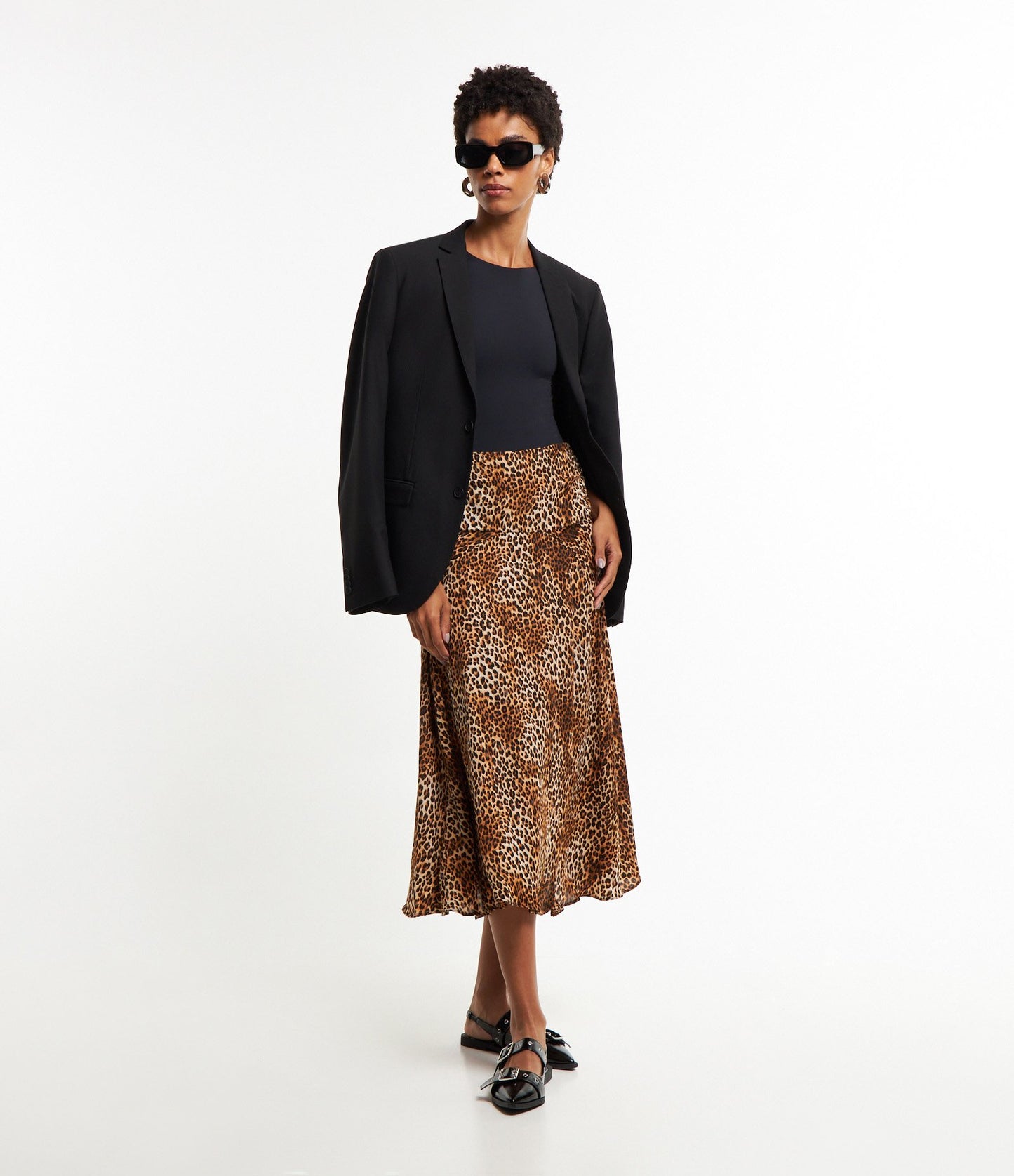 Gonna midi svasata in crepe con stampa animalier leopardata marrone