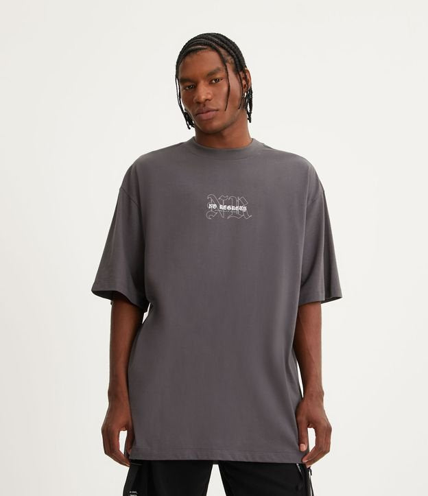 Camiseta Oversized de algodão cinza escuro com estampa "Dogs No Regrets
