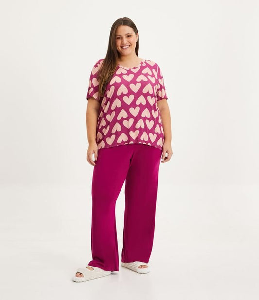 Pijama longo de viscose com estampa de coração, tamanho grande e curvilíneo, rosa