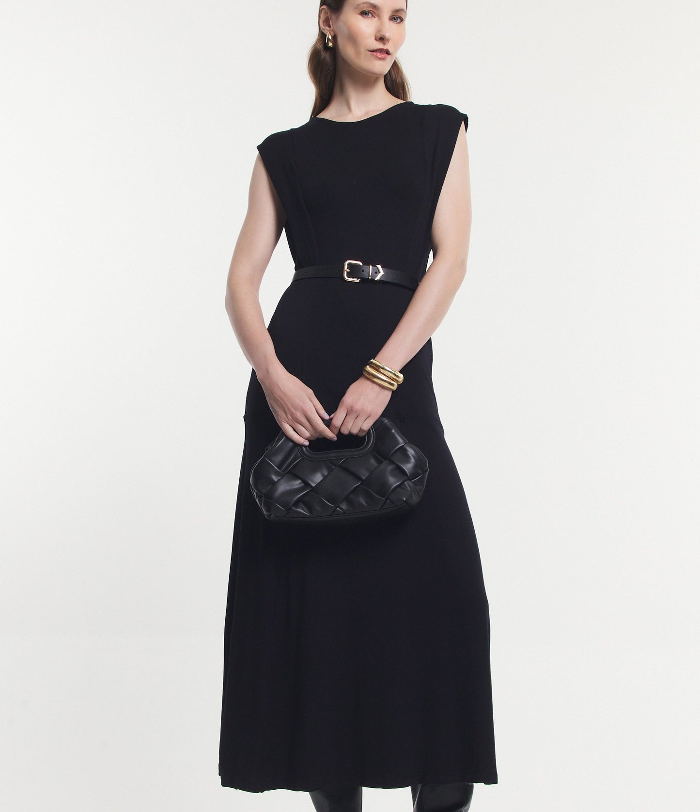 Vestido Midi Muscle Tee preto em malha de viscose com alças largas