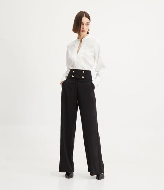 Calça de viscose de perna larga com cós largo e botões metálicos exclusivos em preto