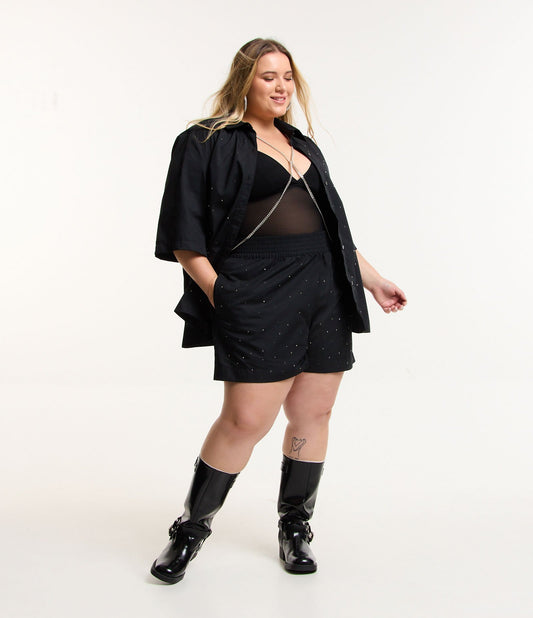 Pantalón Corto Negro Curvo y Tallas Grandes Tricoline con Brillo