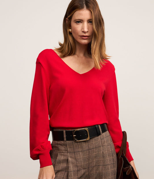 Blusa Vermelha de Tricô com Decote V e Ombreiras