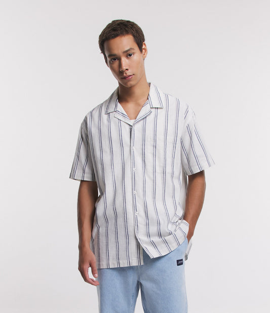 Camisa Tricoline Off-White Listrada de Ajuste Descontraído
