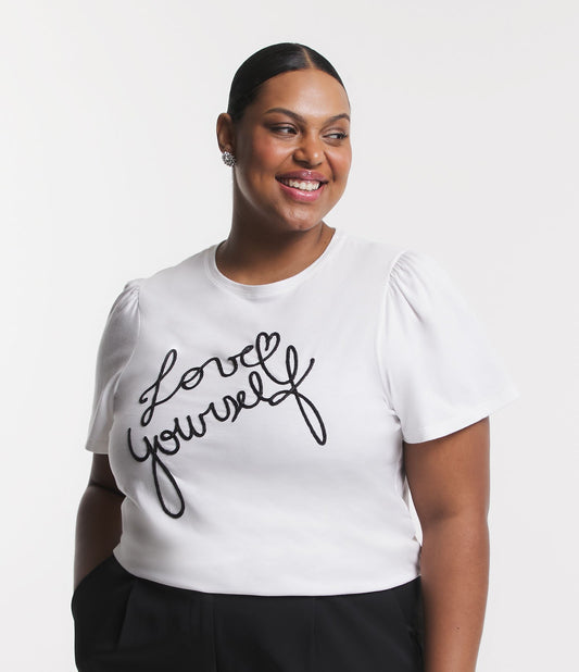 Blusa de malha de manga curta com bordado "Love Yourself", Curve & Plus Size, Off White