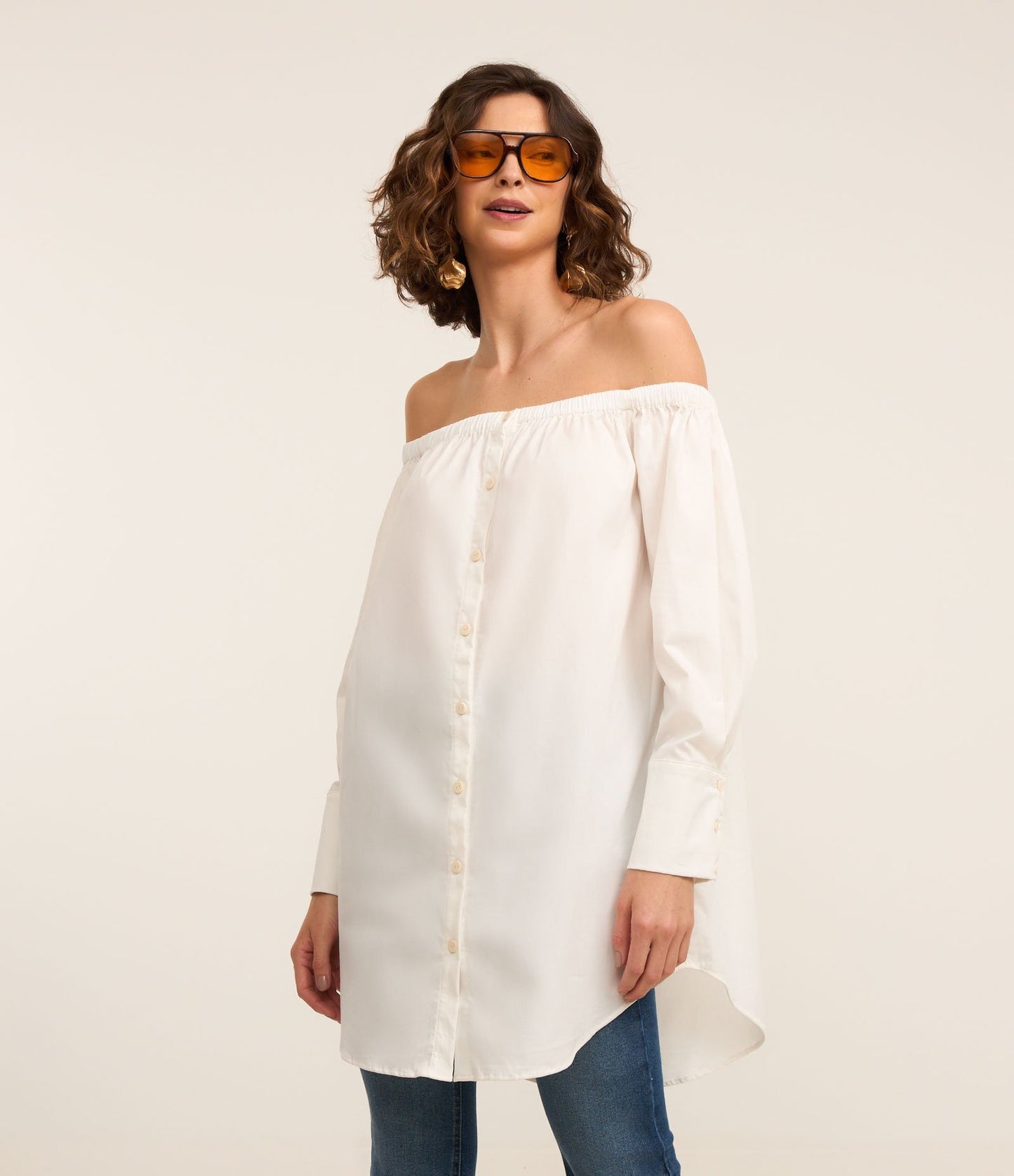 Camicia tricolore bianca off-shoulder oversized