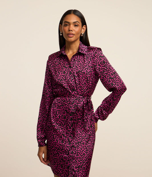Vestito a camicia in crepe con stampa di mini ciliegie in viola/nero