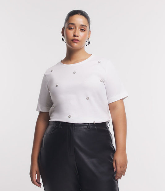 Blusa White Snow Curve & Plus Size em meia malha com apliques de flores de pérolas