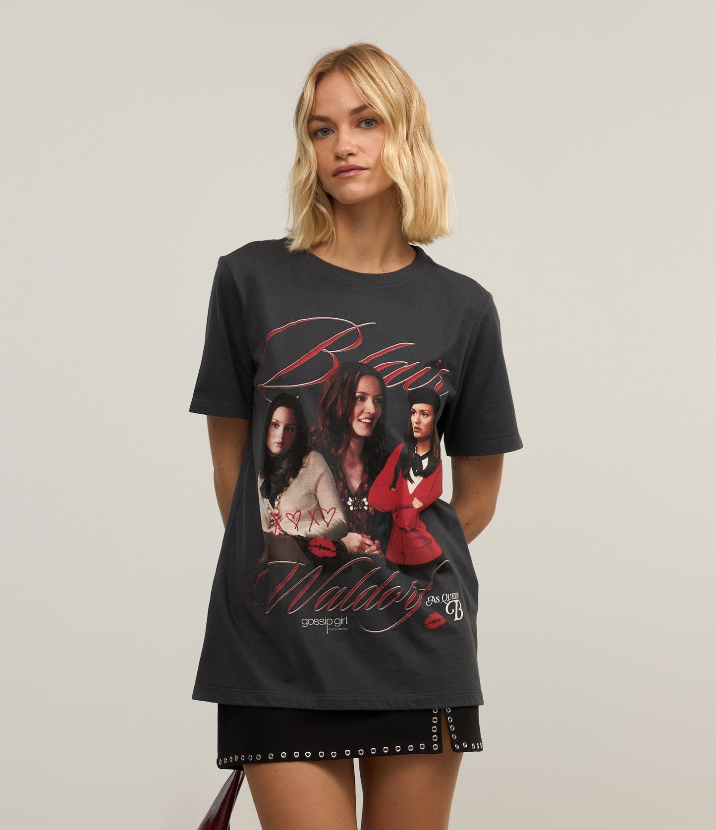 Camiseta Cinza com Estampa da Blair de Gossip Girl