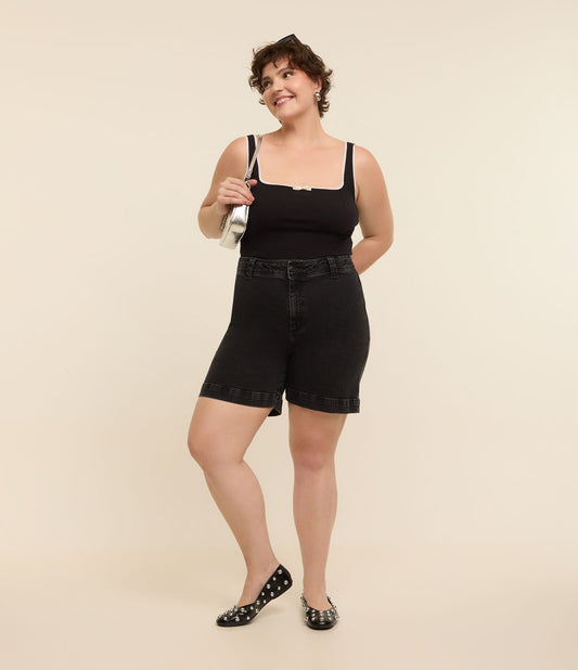 Bermuda neri in denim elasticizzato con orlo largo - Curve e taglie forti