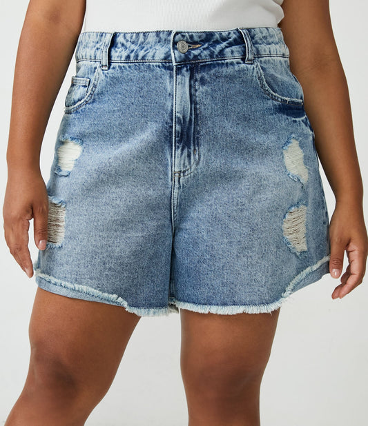 Curve & Plus Size - Pantaloncini di jeans Boyfriend con effetto distressed in blu