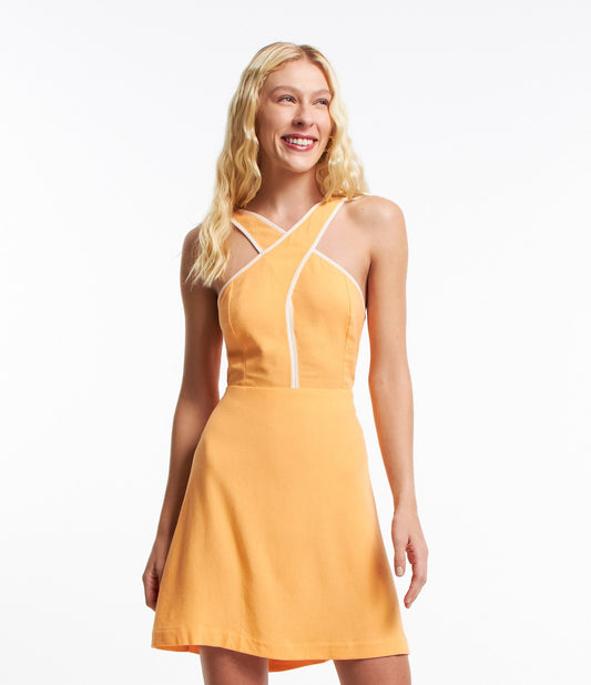 Vestido curto de viscose e linho com decote cruzado em laranja