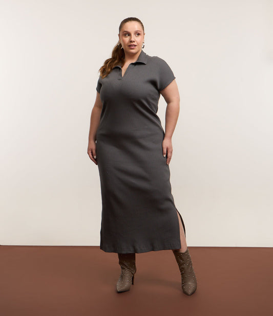 Vestido corto de canalé con cuello de polo, Curvas y tallas grandes, Gris